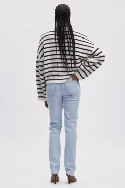 Alphagz V-Neck Striped