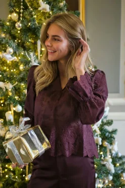 Amara Big Embroidery Blouse 163032