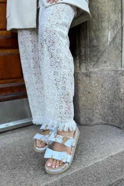 Be My Guest Suede CS8409