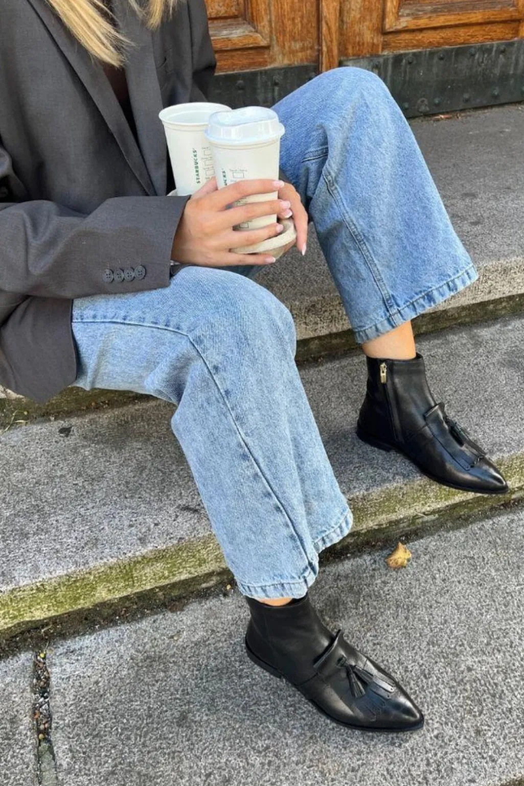 Caroline Moves CS8634