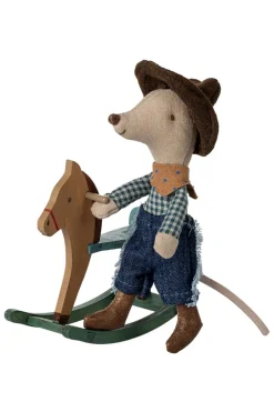 Cowboymus På Gyngehest, Lillebror