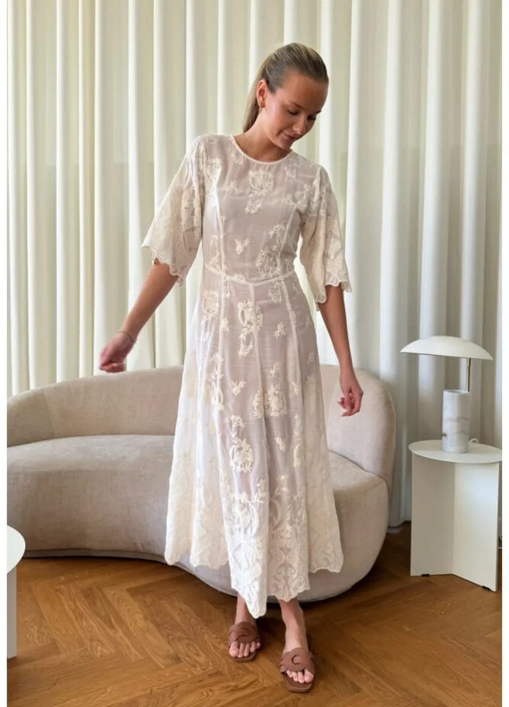 Ellinoric Lace Long Dress