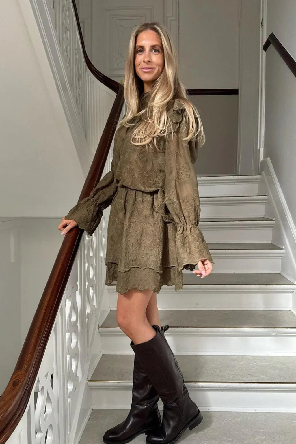 Ellinoric Lace Mini Skirt 2576