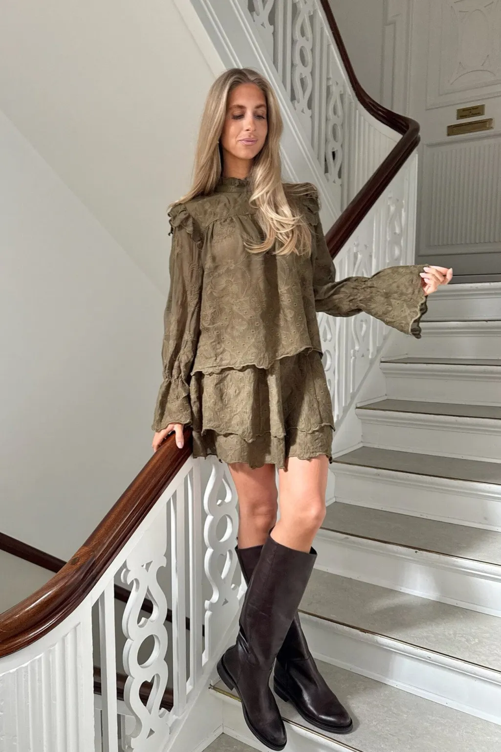 Ellinoric Lace Mini Skirt 2576