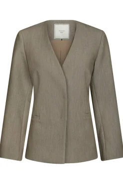 Frillis Fitted Blazer 165996