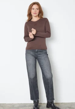 Grannycc Embroidery Ls Tee 33180