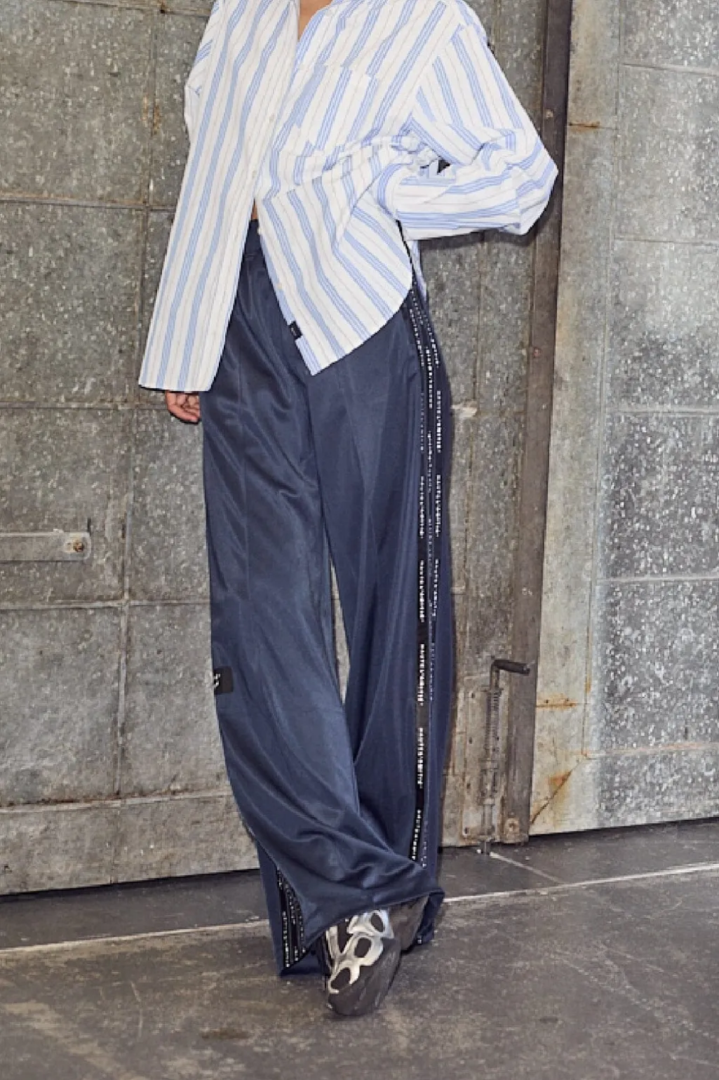 Logo Tape Track Pant HL10258