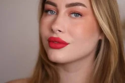 Long Lasting Lips 01