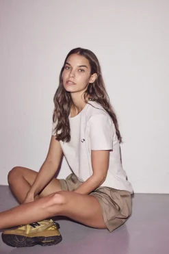 Mini Curve Logo Tee HL10097