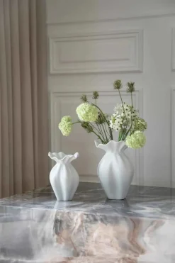 Nellie Vase