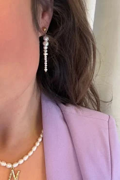 One Pearl Long Earring