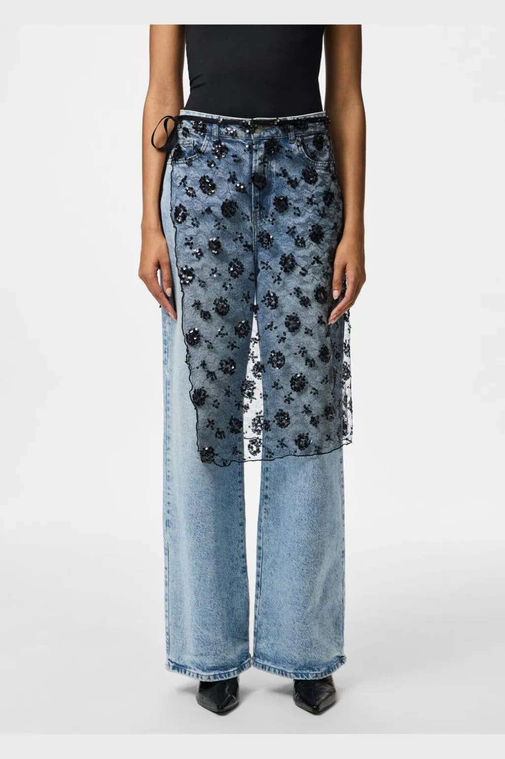 Pcnatasja Lace Sarong