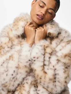 Pcplush Short Fluffy Jacket