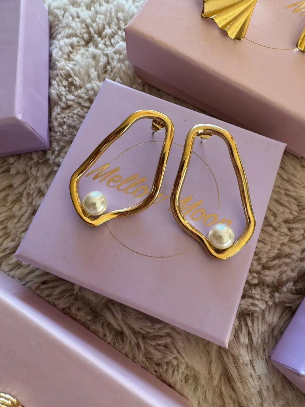 Pearl Earring E0991678