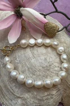 Perlearmbånd m. Forgyldt Perle