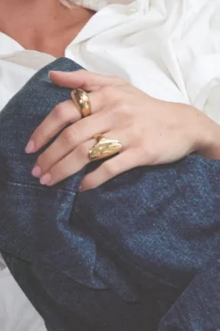 Shield Ring With Stones KKSRWS-XJK25-G