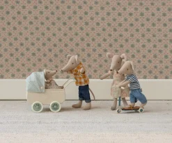 Ternet Gul Skjorte Og Bukser, Far Mus