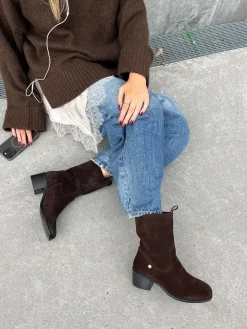 The Real Walking Suede CS8730