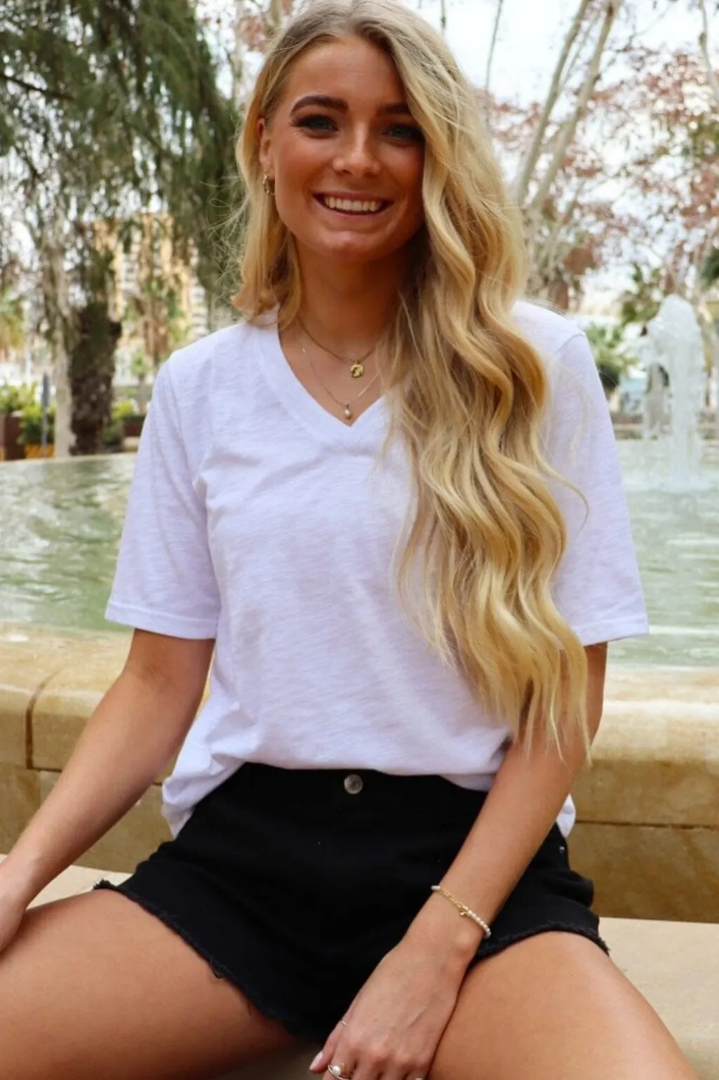 Ulla-Ss-Vneck-Tshirt