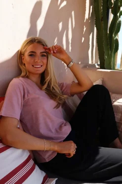 Ulla-Ss-Vneck-Tshirt 21675