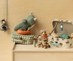 Vandremus, Storebror