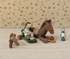 Vandremus, Storebror