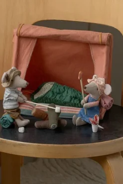 Vandremus, Storesøster