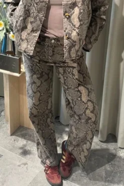 Yasleonora Denim Jeans